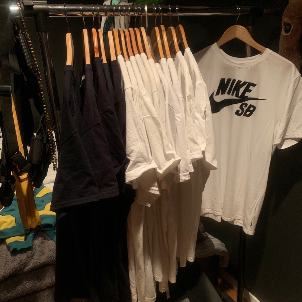 NIKE SB LOGO T - SHIRT | BRAND NEW - Picture 3 of 3